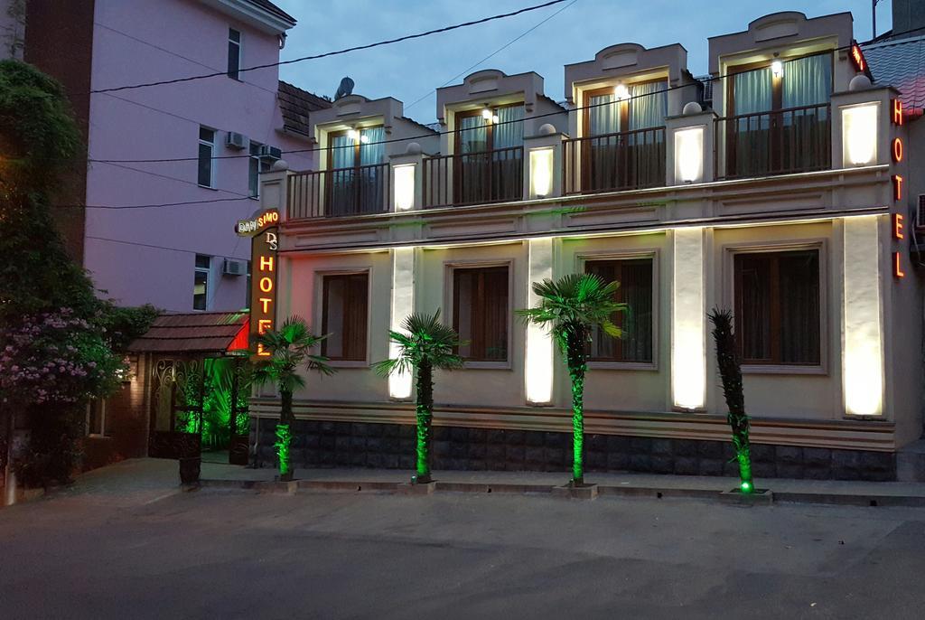 Danisimo Hotel Tbilisi Esterno foto