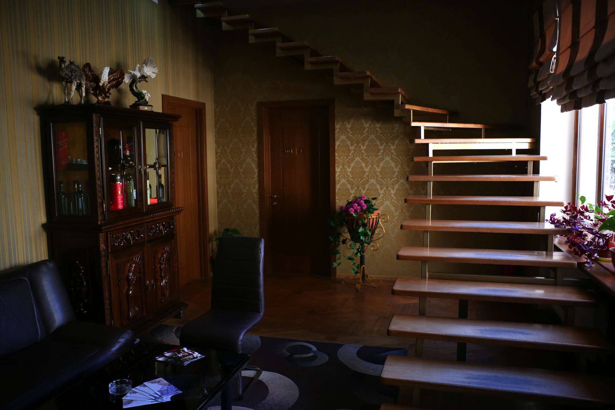 Danisimo Hotel Tbilisi Esterno foto